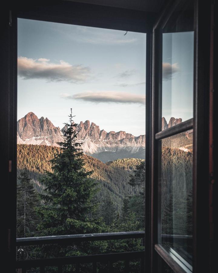 Forestis Dolomites Брессаноне Екстер'єр фото